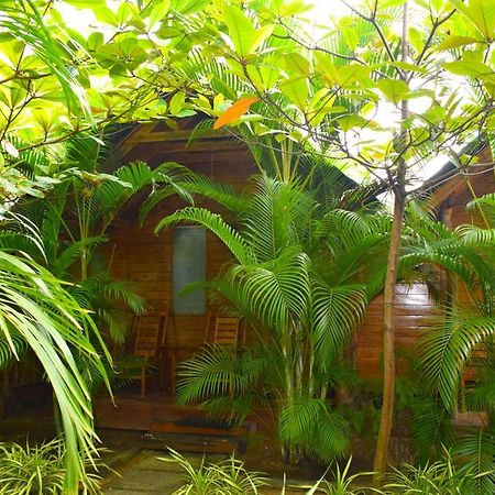 Villa Sasvi Cabana Trincomalee Exterior foto